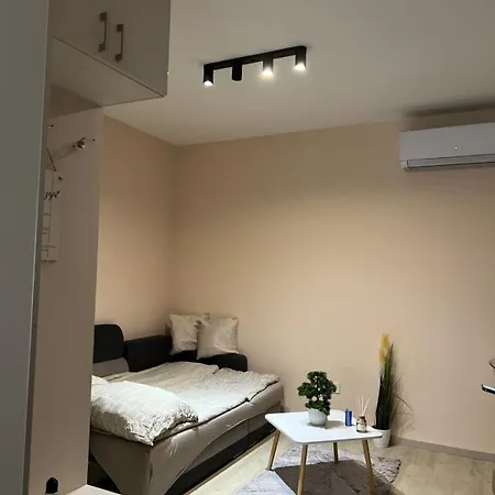Lini Apartament *