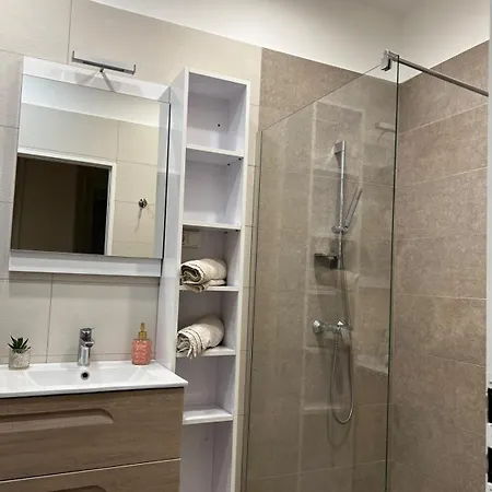 Lini Apartament