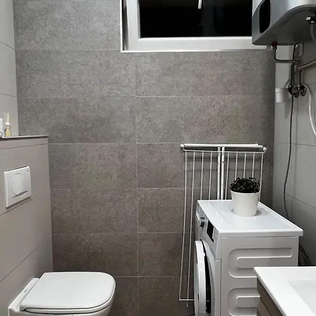 Apartament Lini *